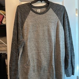 Gap sweater